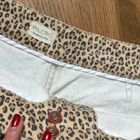 Pilcro Anthropologie The Wanderer Relaxed Leopard Print Jeans - Ladies Size 33P - Picture 3 of 9